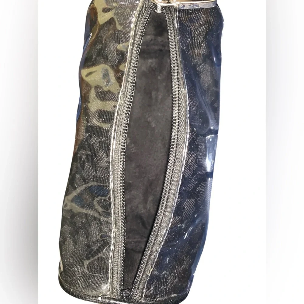 NY&CO Makeup Bag Zipper Closure